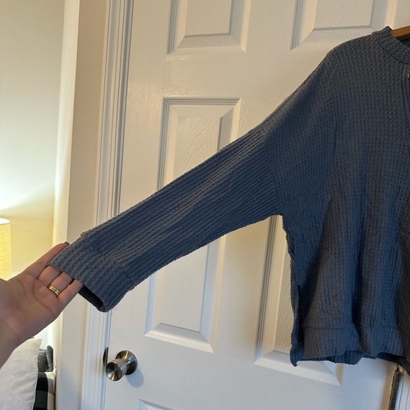 Long sleeve top, blue size m - Picture 2 of 5